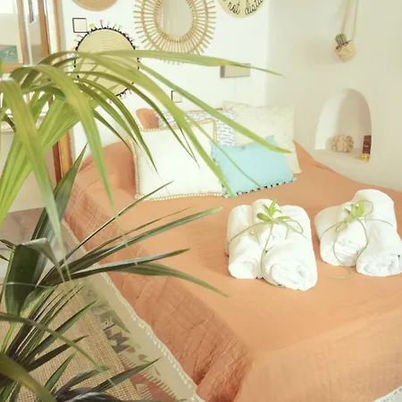 Bright & Relaxing Loft With Attic In The Heart Of Mykonos *