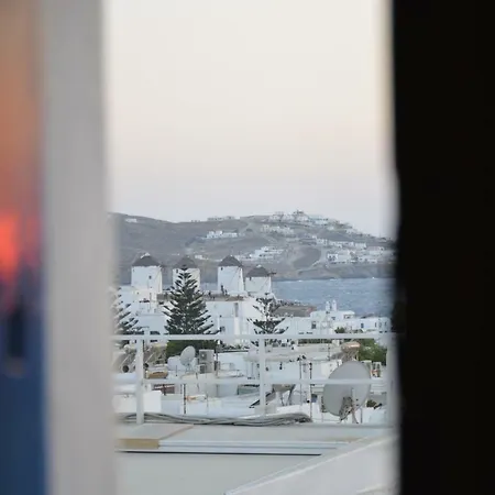 Bright & Relaxing Loft With Attic In The Heart Of Mykonos