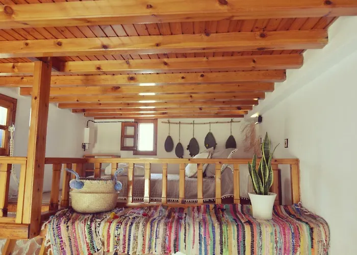 Bright & Relaxing Loft With Attic In The Heart Of Mykonos *